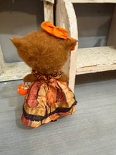 Load image into Gallery viewer, Olivia the sweet owl