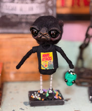 Load image into Gallery viewer, Mars Attacks 👽🐈‍⬛💚