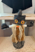 Load image into Gallery viewer, Scare kitty 🐈‍⬛