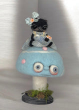 Load image into Gallery viewer, Alice 🐈‍⬛🍄‍🟫🩵🤍🩵🤍🩵🤍