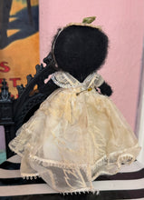 Load image into Gallery viewer, Georgia the sweet Crow 🐦‍⬛