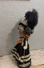 Load image into Gallery viewer, Halloween 🎃 Queen