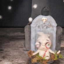 Load image into Gallery viewer, Earl the zombie 🐦‍⬛