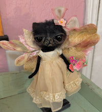 Load image into Gallery viewer, Fairy kitty 🐈‍⬛