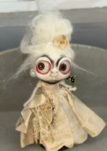 Load image into Gallery viewer, Georgia the gorgeous Ghost 👻