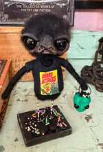 Load image into Gallery viewer, Mars Attacks 👽🐈‍⬛💚