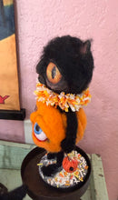 Load image into Gallery viewer, Trick or treat 🐈‍⬛🎃