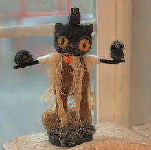 Load image into Gallery viewer, Scare kitty 🐈‍⬛
