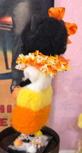 Load image into Gallery viewer, Candy corn 🐈‍⬛🧡💛🤍