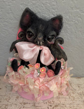 Load image into Gallery viewer, Bella the beautiful bat 🦇 box 💝