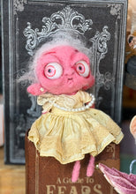 Load image into Gallery viewer, Polly the sitting pink elf 💞💖🩷