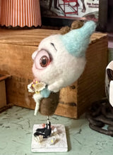 Load image into Gallery viewer, Elvis the little fall Elf