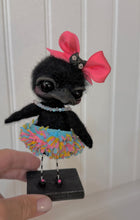 Load image into Gallery viewer, Dancing 🐦‍⬛💖