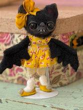 Load image into Gallery viewer, Bellaluna the sweet Bat