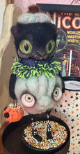 Load image into Gallery viewer, Trick or treat 💚🎃