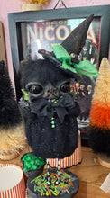 Load image into Gallery viewer, Wendy 🐈‍⬛🖤💚🖤