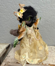 Load image into Gallery viewer, Sophie 💛🖤