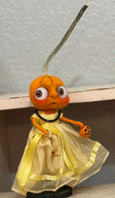Load image into Gallery viewer, Polly the shy Pumpkin 🎃