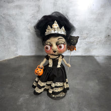 Load image into Gallery viewer, Halloween 🎃 Queen