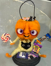 Load image into Gallery viewer, Candy bucket 🎃🧡